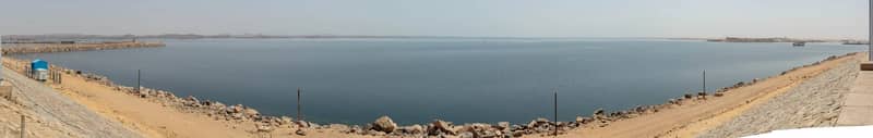 Vista panorámica del lago Nasser desde la coronación de la Presa Alta de Asuán